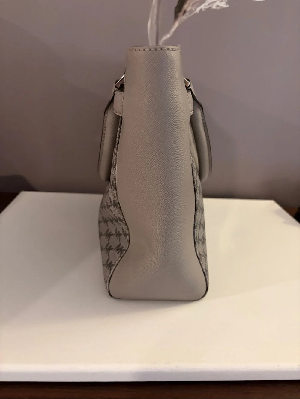 Michael Kors Hamilton Satchel Tote Shoulder Bag.